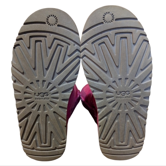 UGG Kids Bailey Bow II Boot Pink Size 4 Colorful Girly - Picture 4 of 8